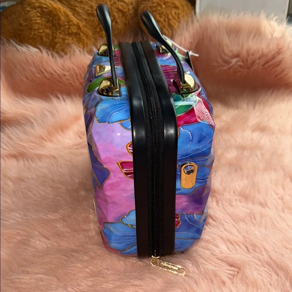 Triforce Floral Natural Multicolor Travelware Bag